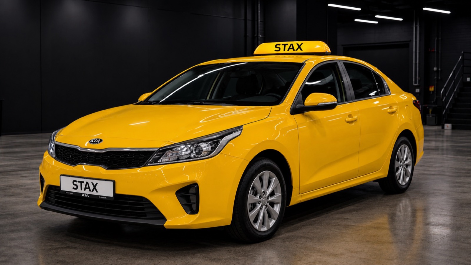 Полная жёлтая оклейка автомобиля — работа STAX